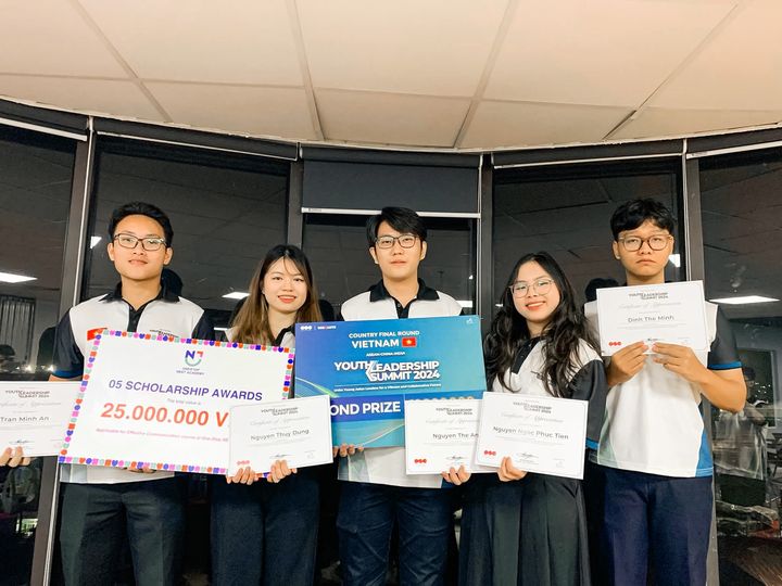 VinUni students has won 2nd prize at the Youth Leadership Summit in Singapore